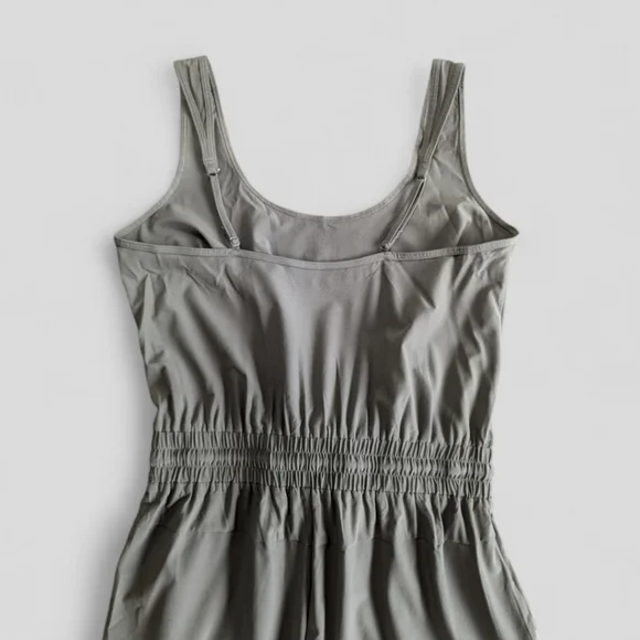 Abercrombie & Fitch Olive Traveler Jumpsuit Women's Sz Med Tall Lightweight - Picture 5 of 9
